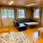 Sotra Rorbusenter アパートホテル Kåravika